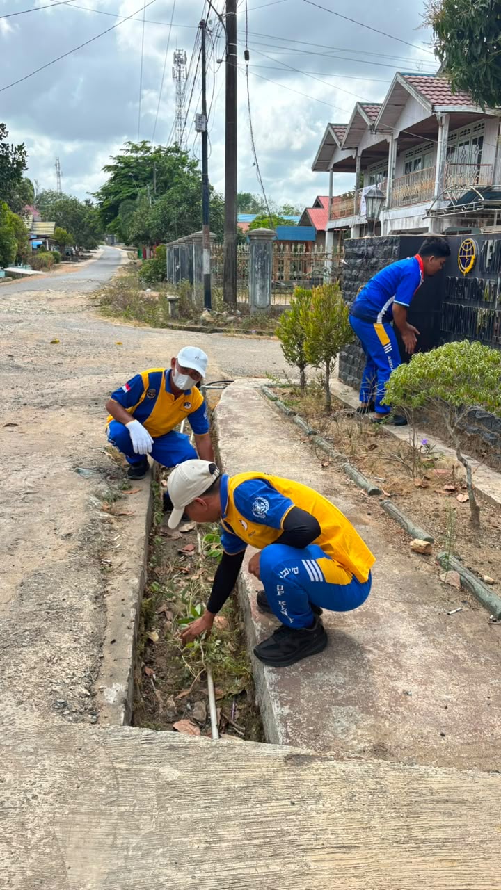 Gerakan Bersih-Bersih Kantor  "Lingkungan Kerja Bersih dan Nyaman, Bersama Menghubungkan Indonesia"